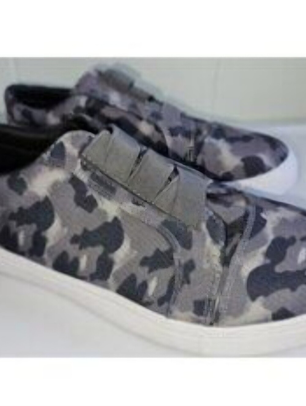Ladies Nwot Grey Camo Slip On Sneakers
